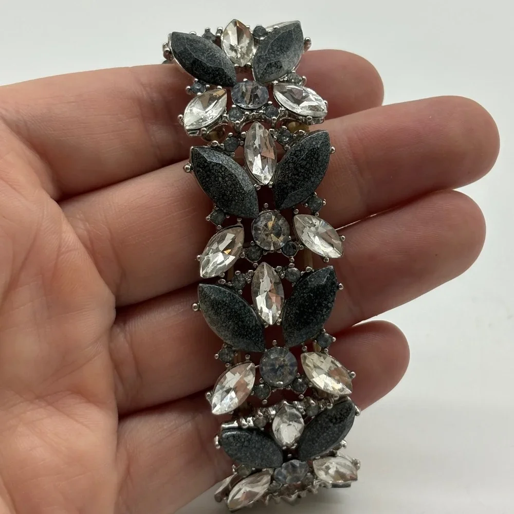 Vintage Silver Tone Butterfly‎ Grey Green Rhinestone Crystal Stretch Bracelet